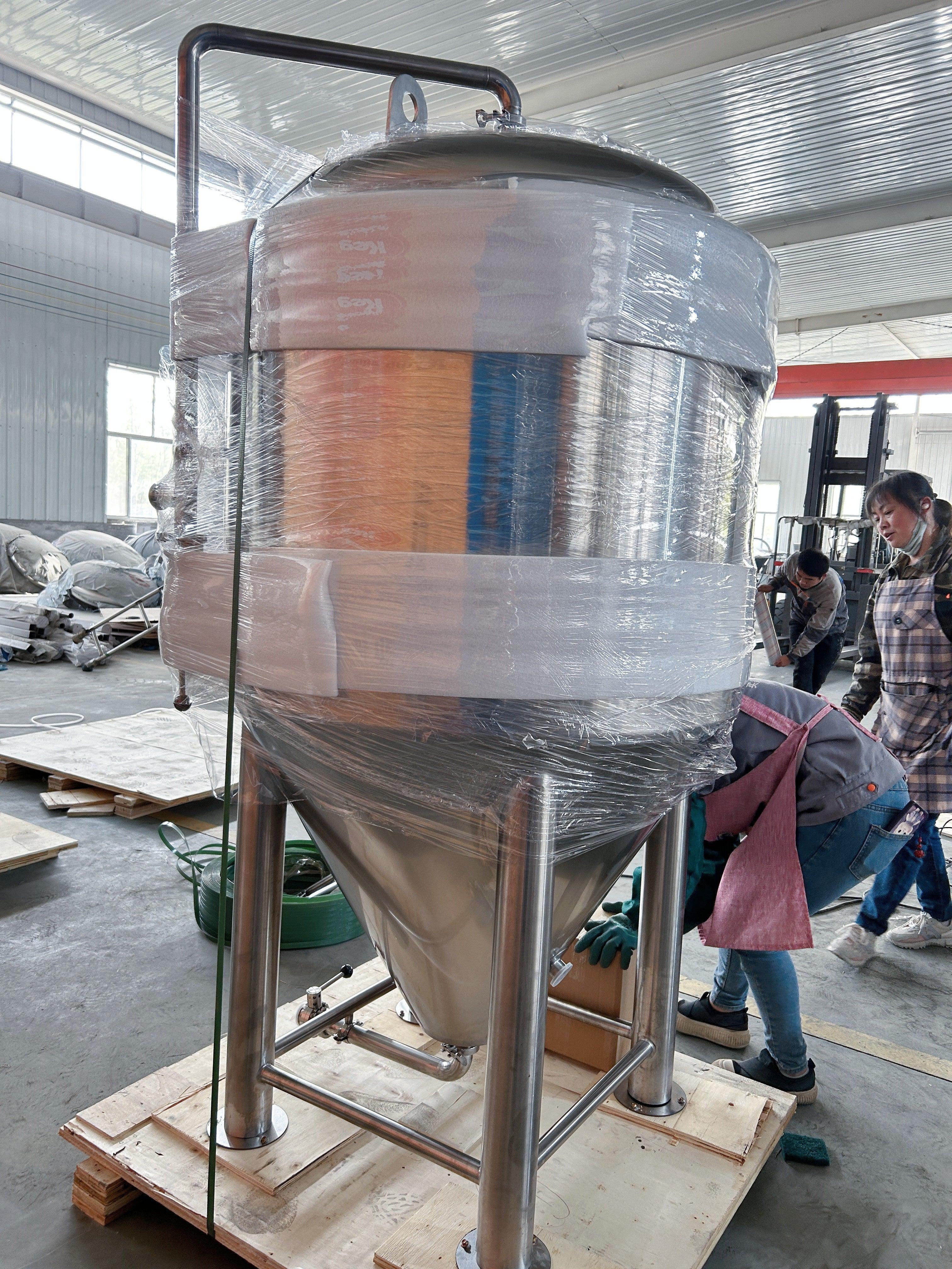 400L Conical Fermenter (pressurisable, jacketed) - KegLand