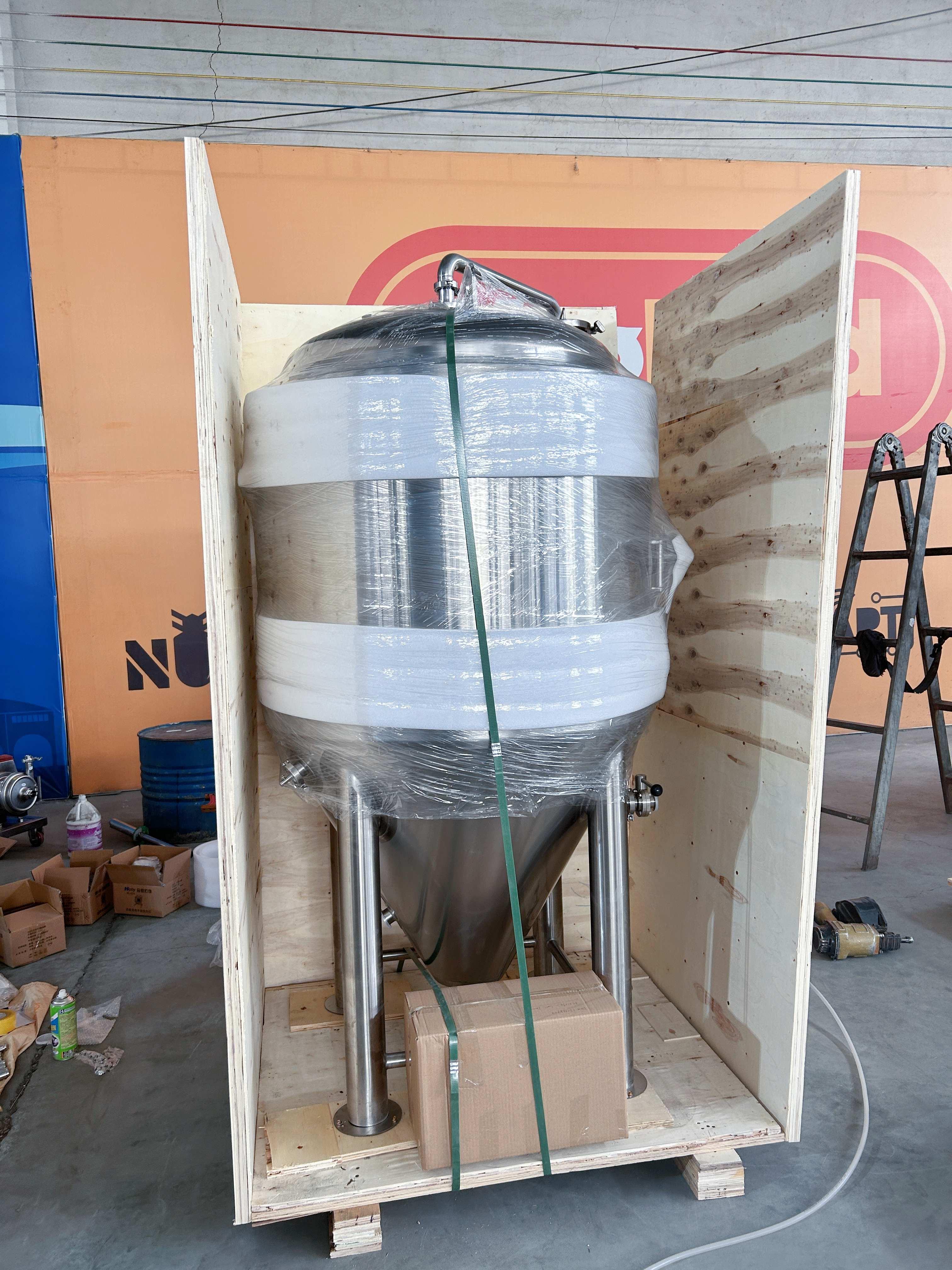 400L Conical Fermenter (pressurisable, jacketed) - KegLand