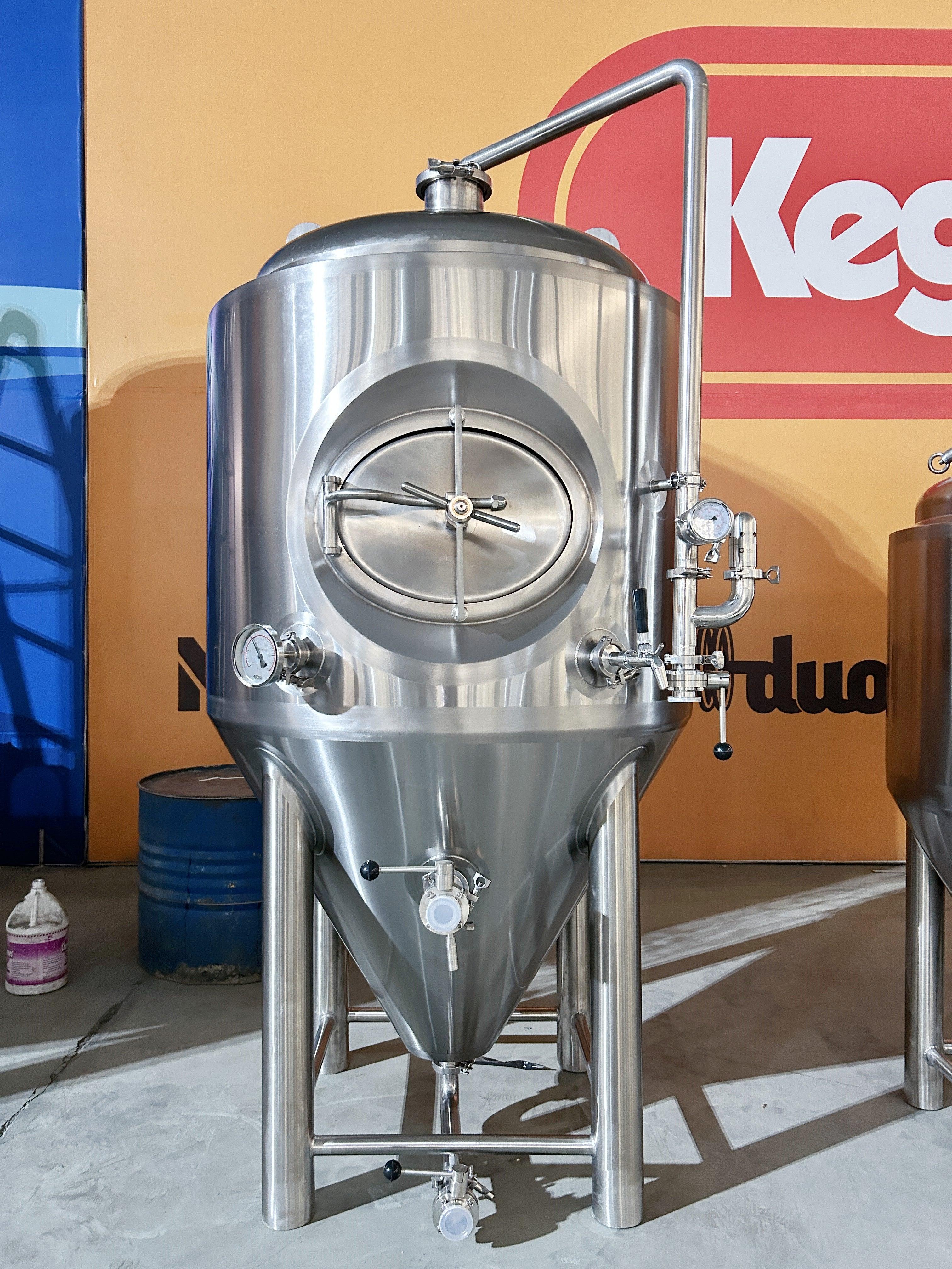400L Conical Fermenter (pressurisable, jacketed) - KegLand