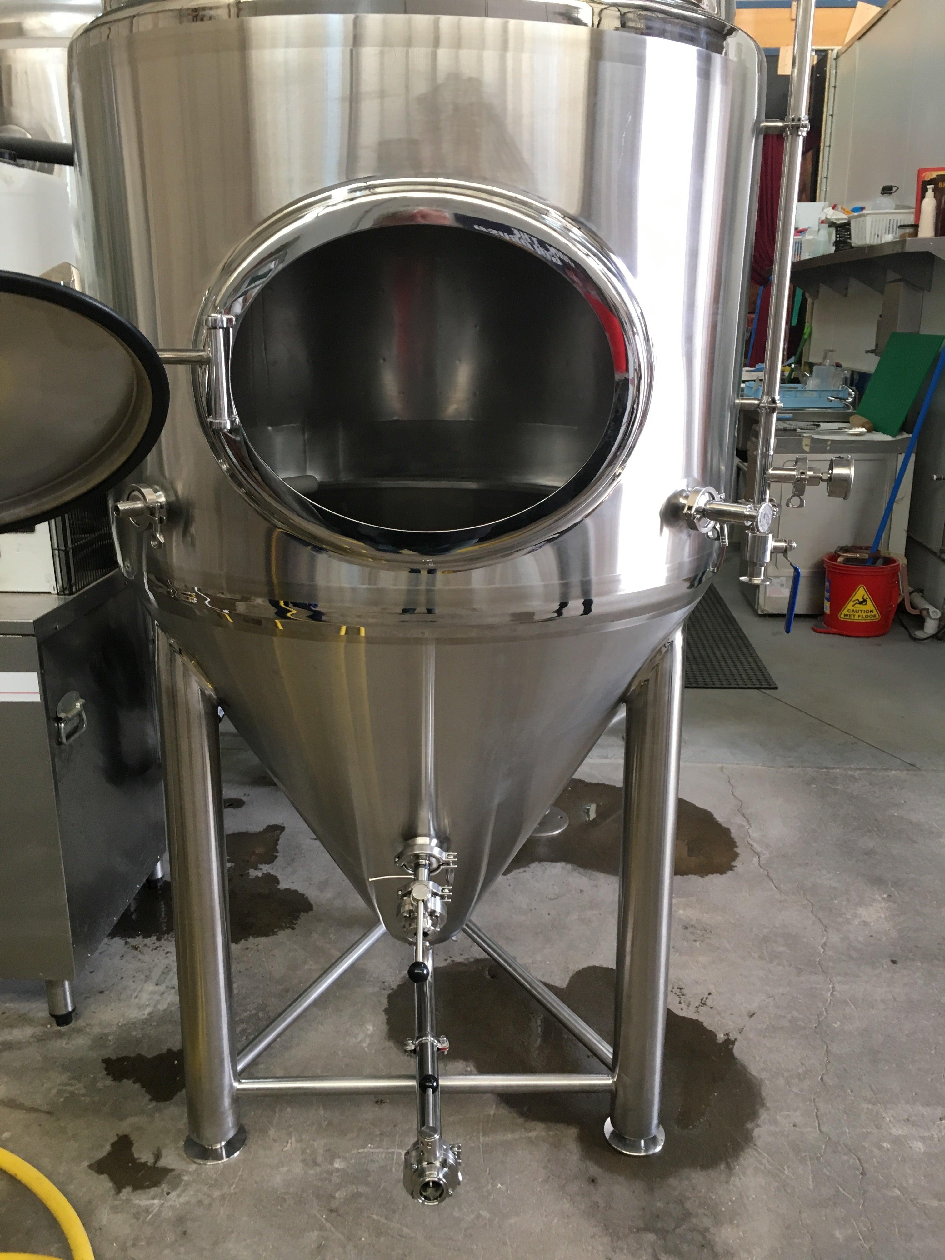 600L Conical Fermenter (pressurisable, jacketed) - KegLand