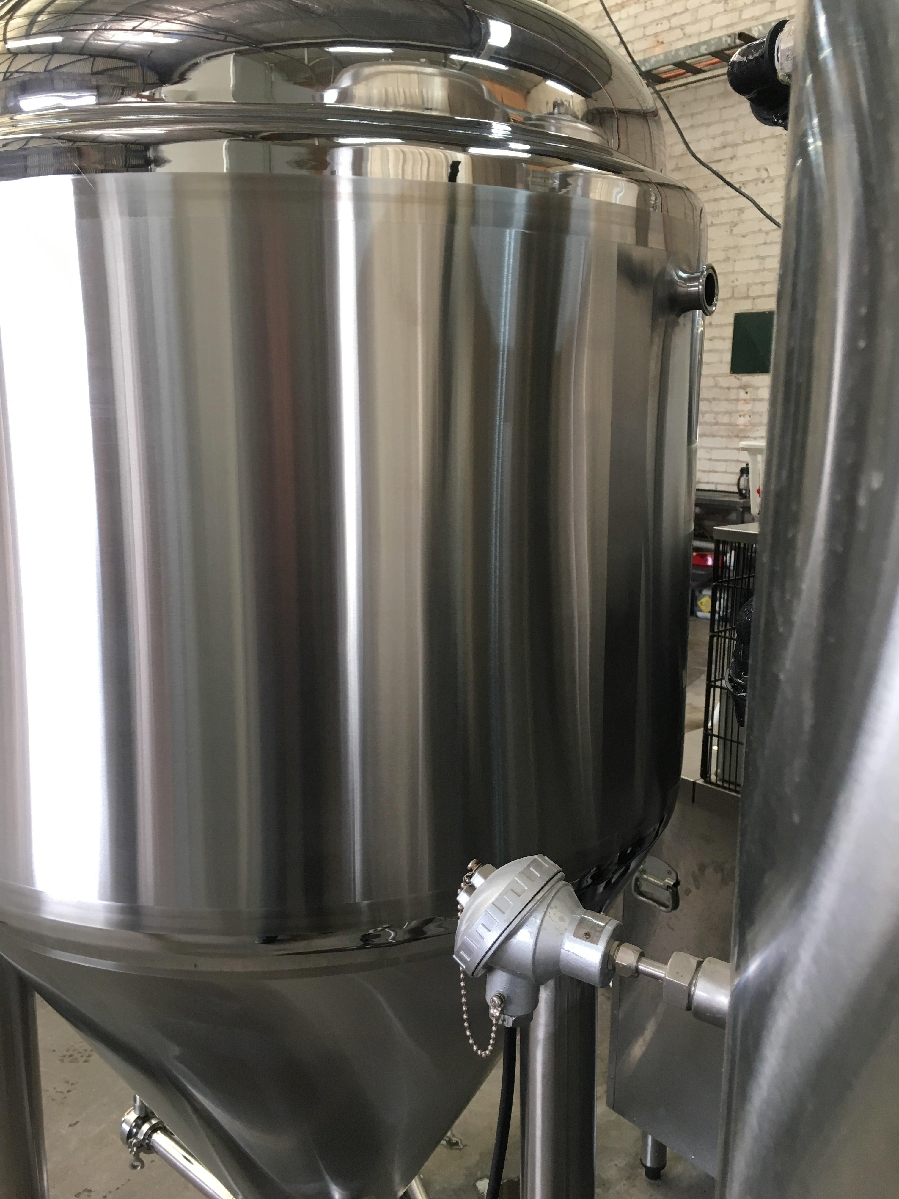 600L Conical Fermenter (pressurisable, jacketed) - KegLand