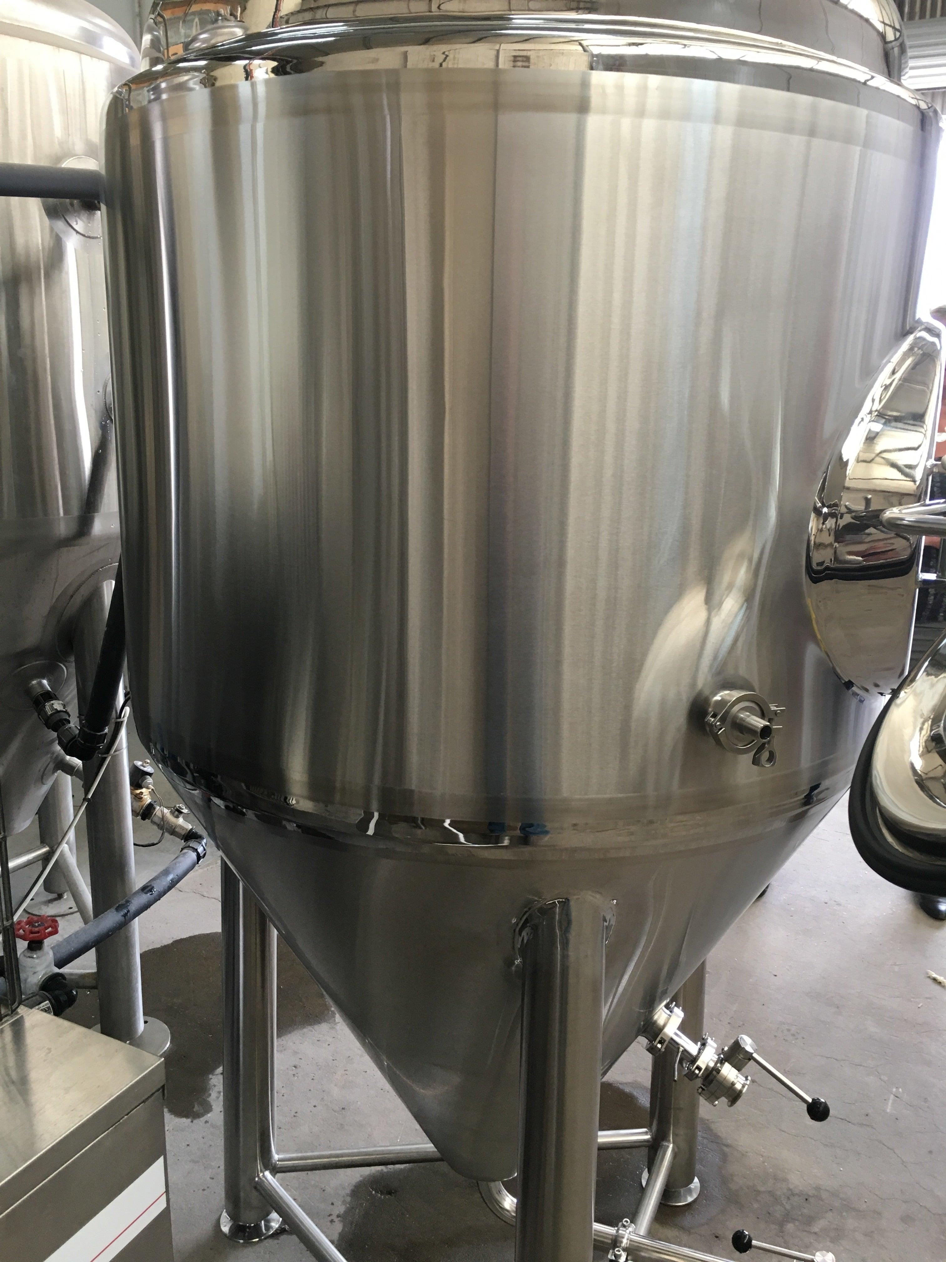 600L Conical Fermenter (pressurisable, jacketed) - KegLand