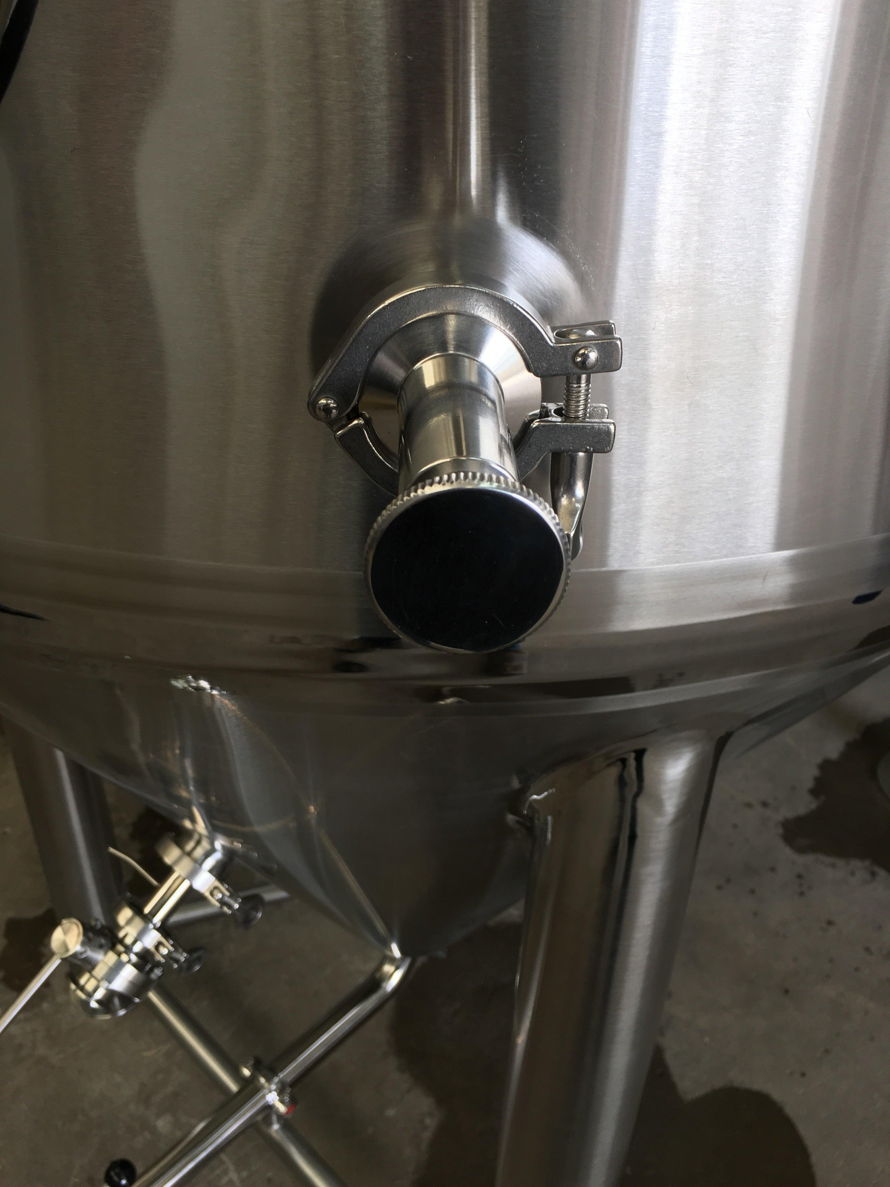 600L Conical Fermenter (pressurisable, jacketed) - KegLand