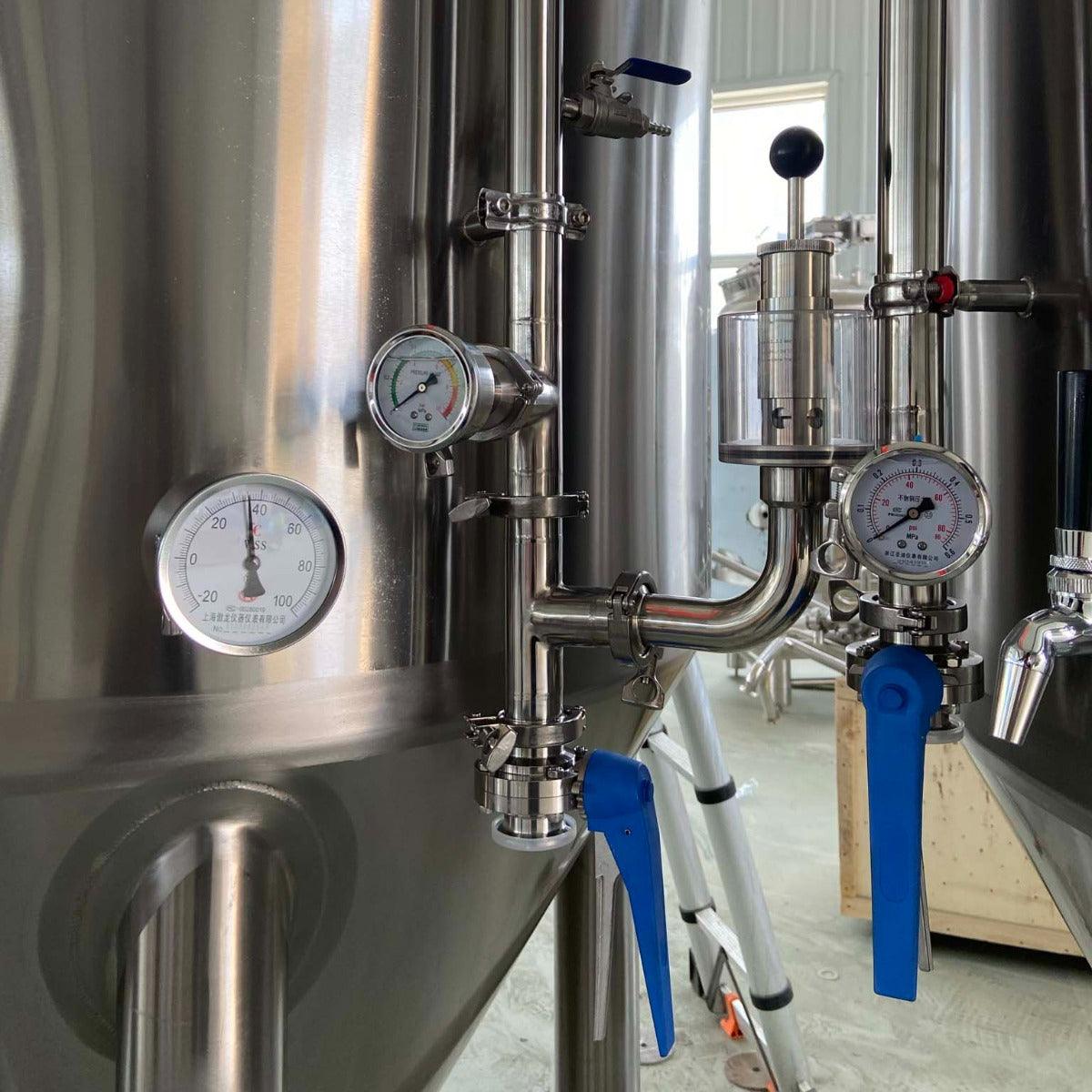 800L Conical Fermenter (pressurisable, jacketed) - KegLand