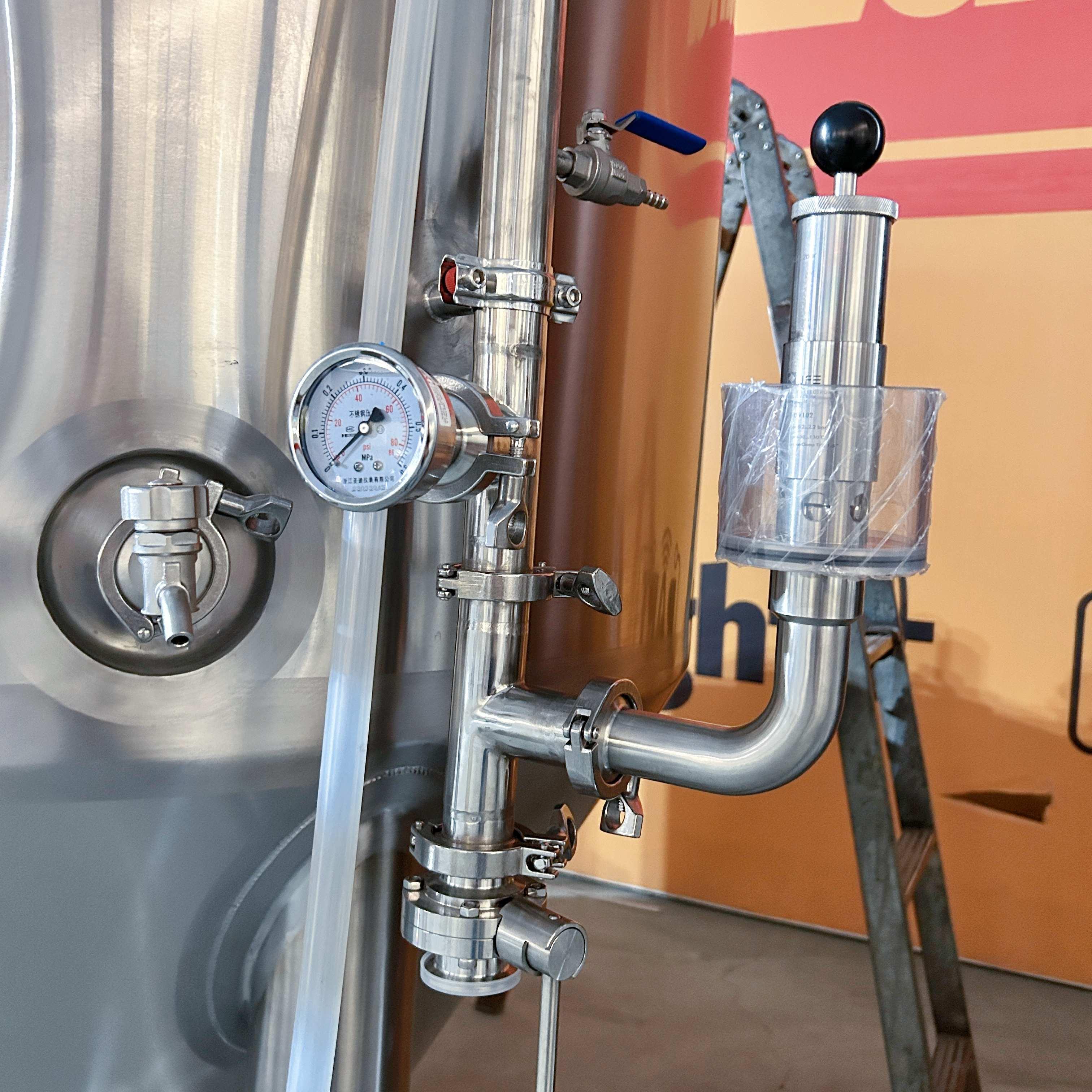 800L Conical Fermenter (pressurisable, jacketed) - KegLand