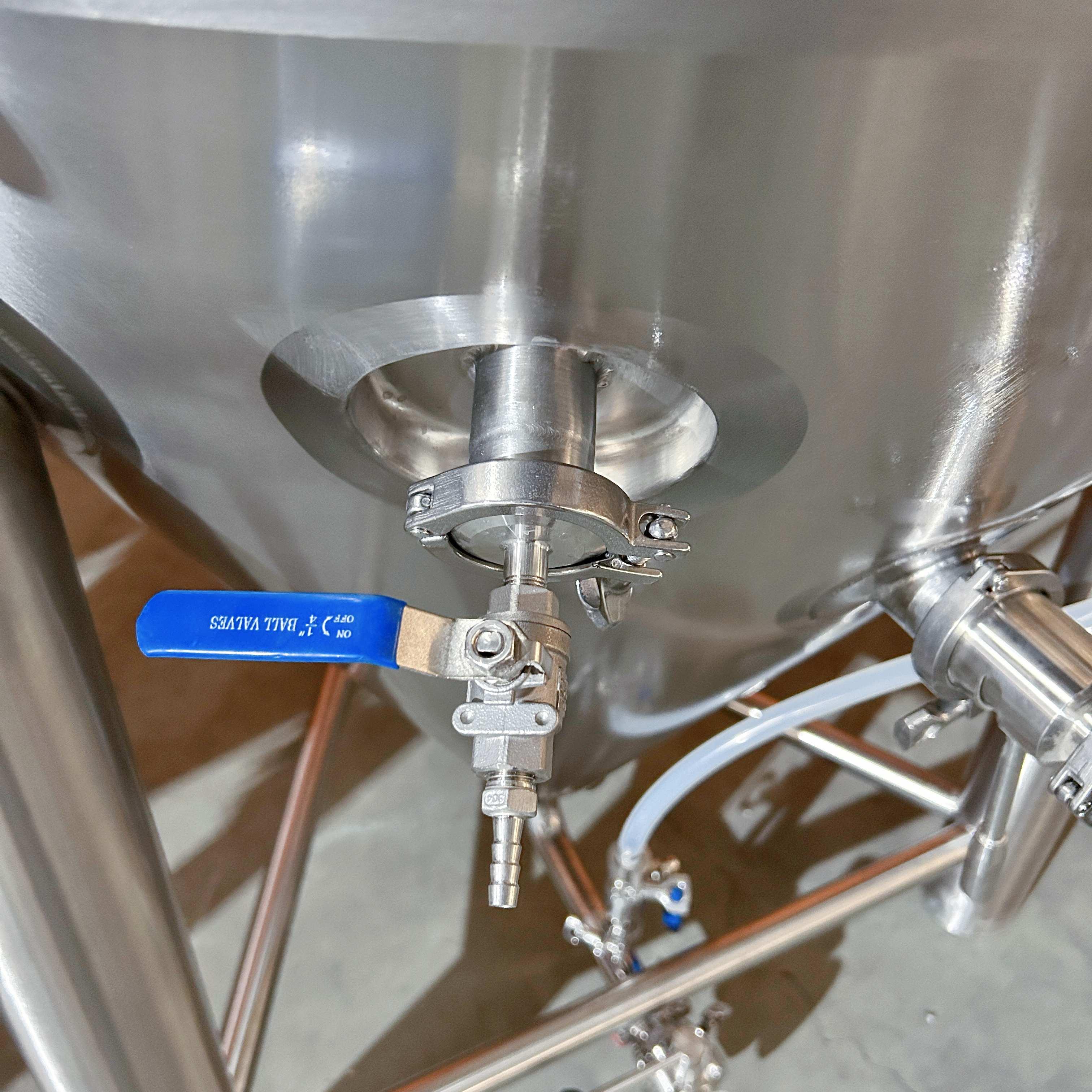 800L Conical Fermenter (pressurisable, jacketed) - KegLand