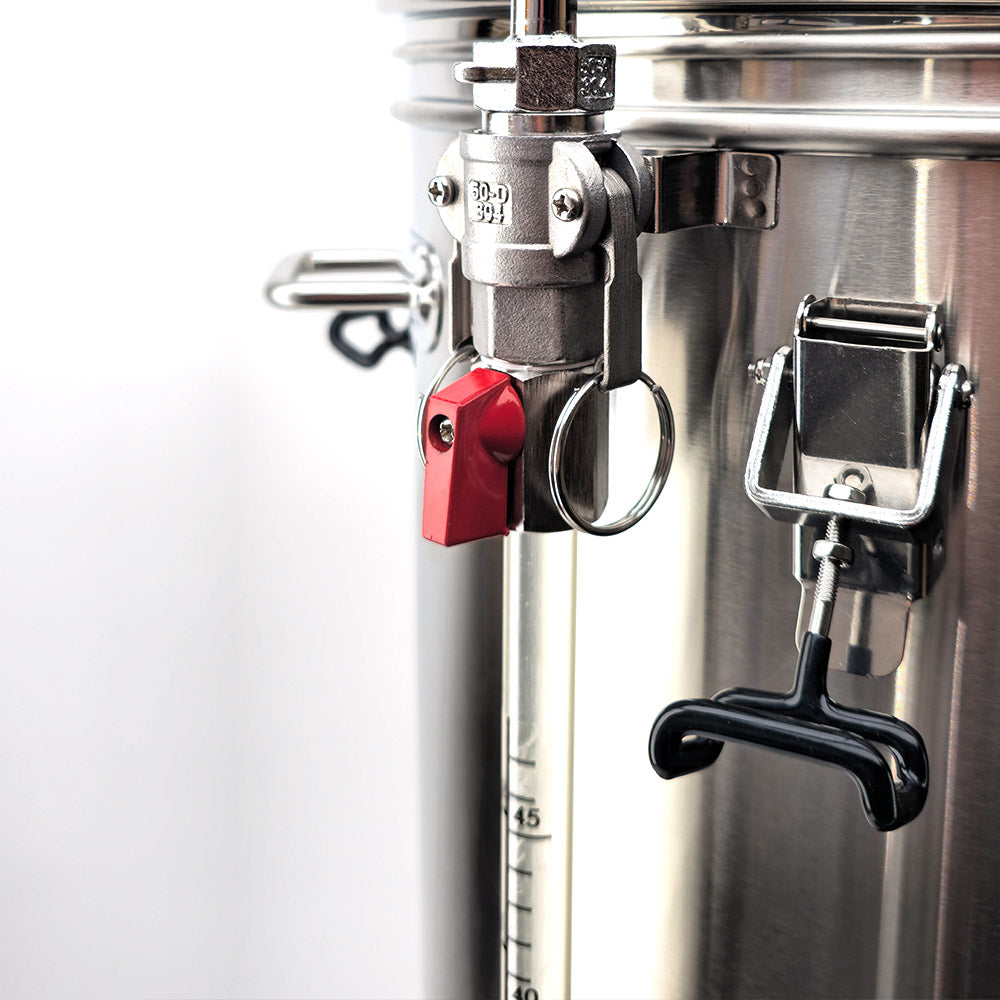 Suits 65L BrewZilla Gen 3 to 3.1.1 and 4 breweries. This will enable you to see the liquid level through the incredibly strong and crack resistant PPSU sight glass.