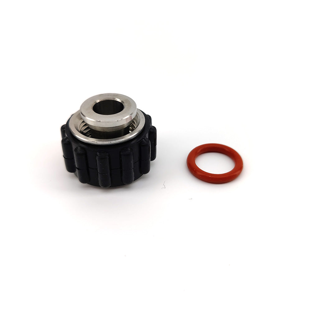 The KegLand Stainless Steel Quick Connectors in 1/2" Female NPT come with a heavy duty silicone grip guard allowing comfortable and quick tool-free operation.