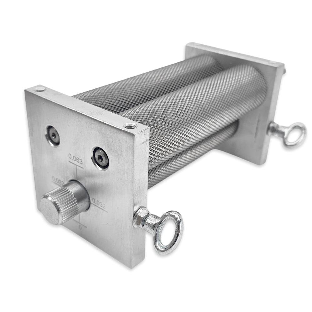 Adjustment locking wing bolts for 3 mill roller.