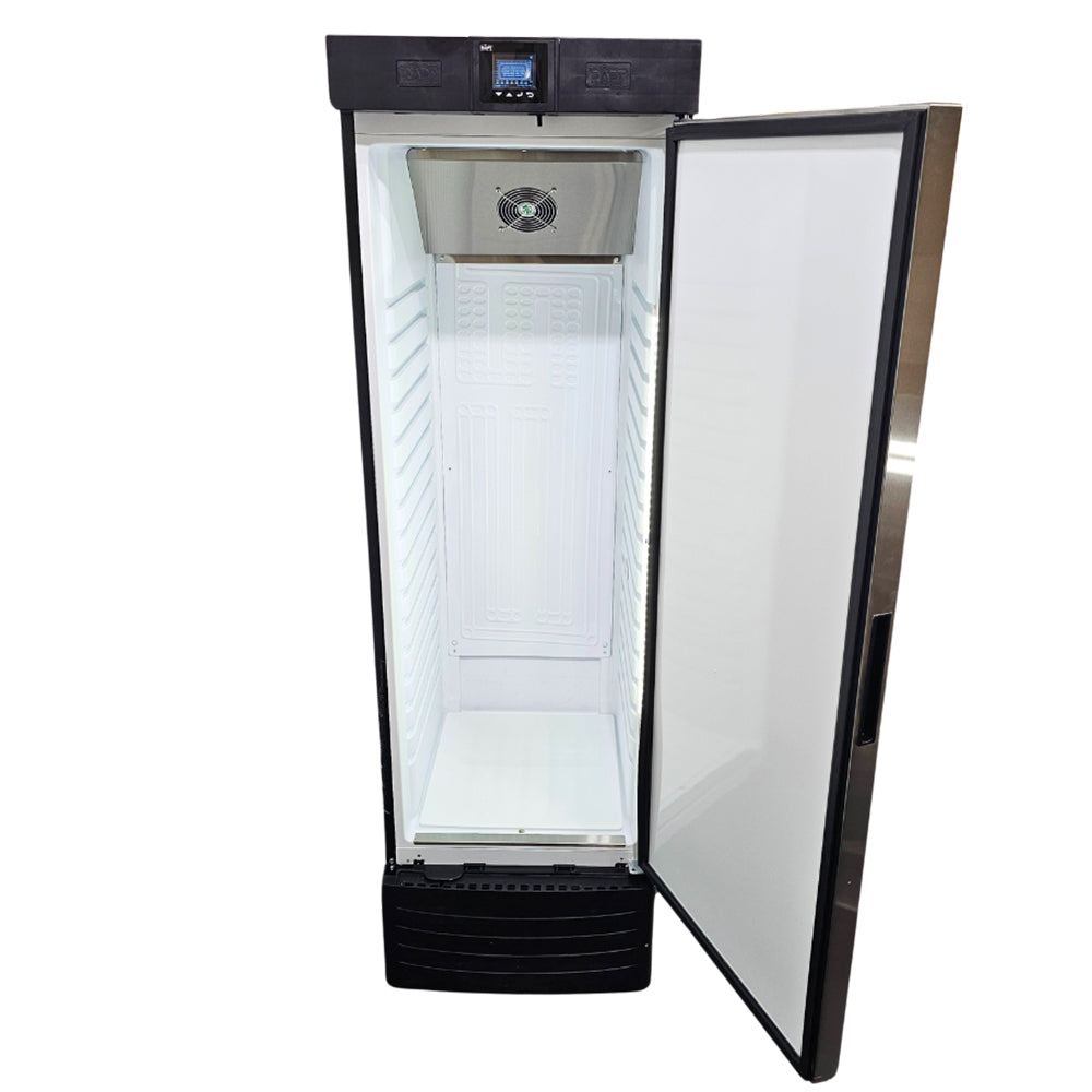 This fermentation chamber has been designed to heat and cool your entire fermenter.