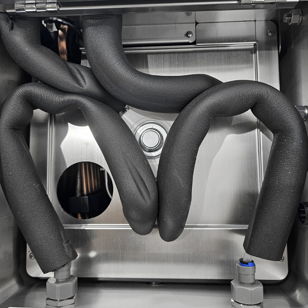 The Benchy Portable Keg Dispenser is the easiest way to setup a draft system. No ice required! Just plug in the keg and power and be pouring beers instantly.