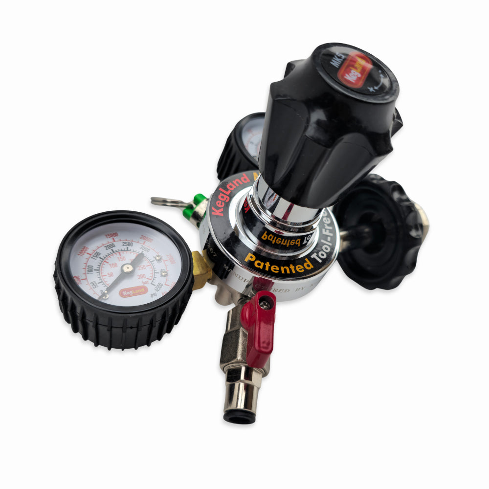 A duotight check valve is also a brand new feature for the KegLand MK5 regulator range. (USA is a threaded piece only)