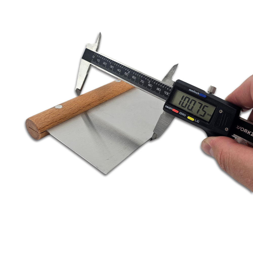 Stainless steel scraper with wooden handle ideal for portioning dough whether it be pasta, pizza or bread. Use it to clean boards and kitchen surfaces as well.