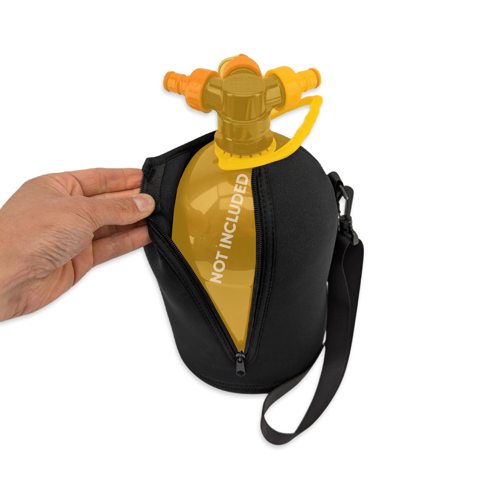 Keep your beer colder for longer with the KegLand Oxebar Neoprene Jacket / Parka. Made with a rigid bottom cap to avoid the dragging scratches that could pop your keg.