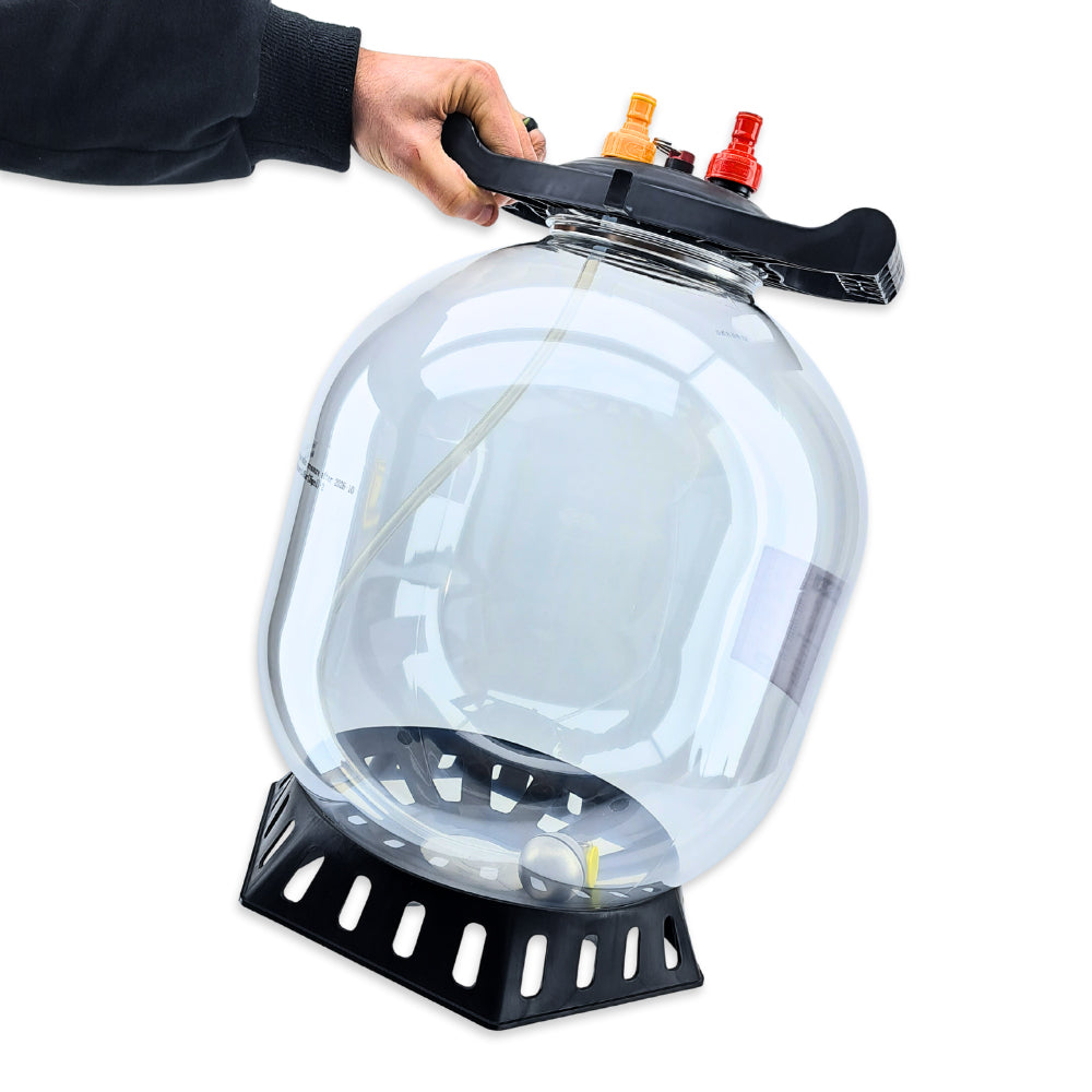 30L all roudner fermzilla with hex base attached