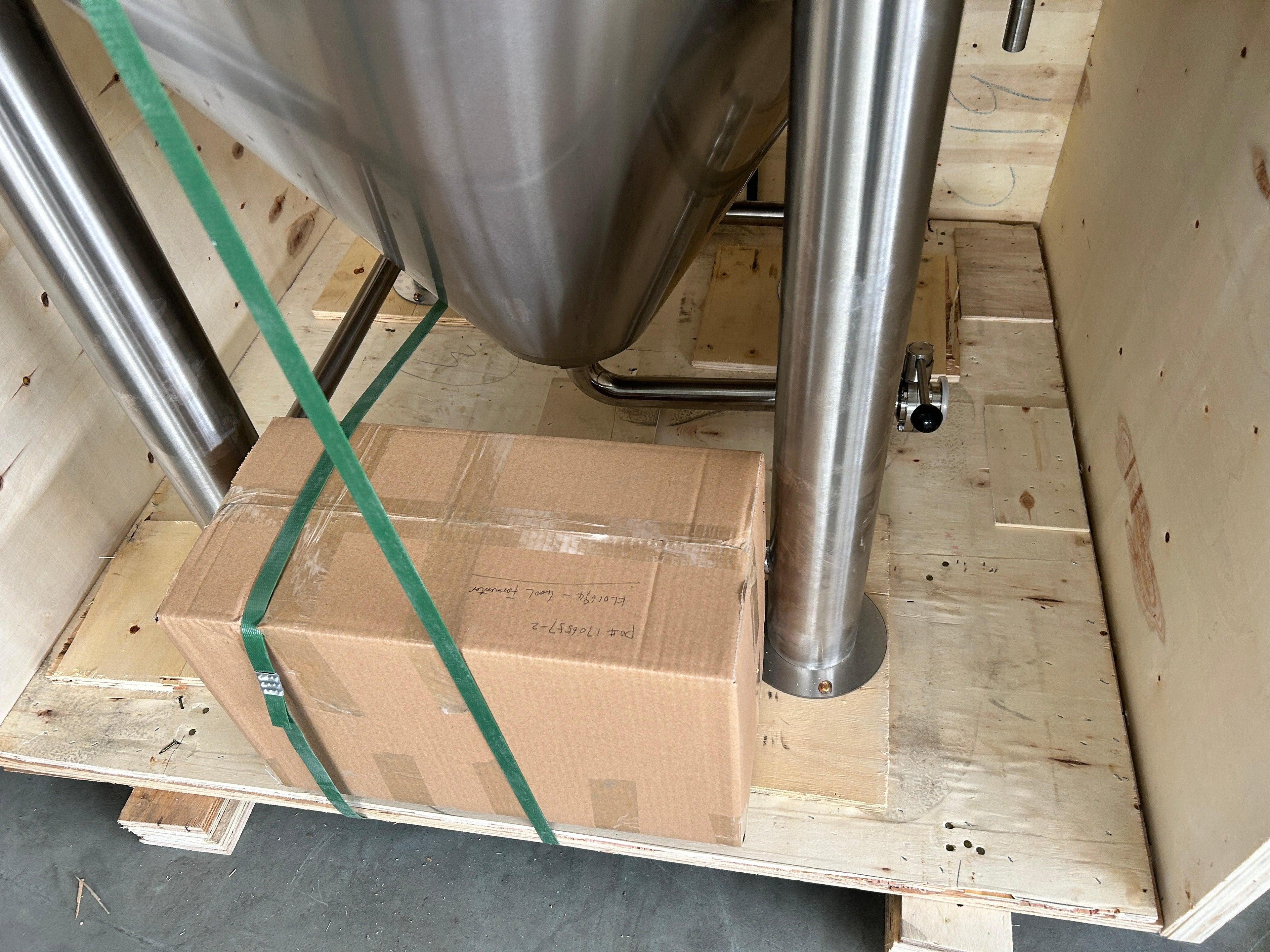 400L Conical Fermenter (pressurisable, jacketed) - KegLand