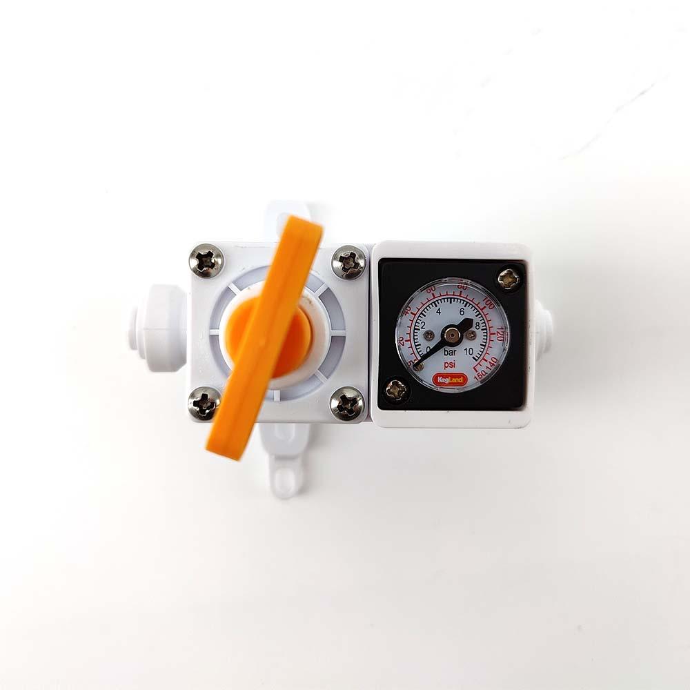 6.35mm duotight - Inline Regulator with integrated gauge 0-150psi (1/4') - KegLand