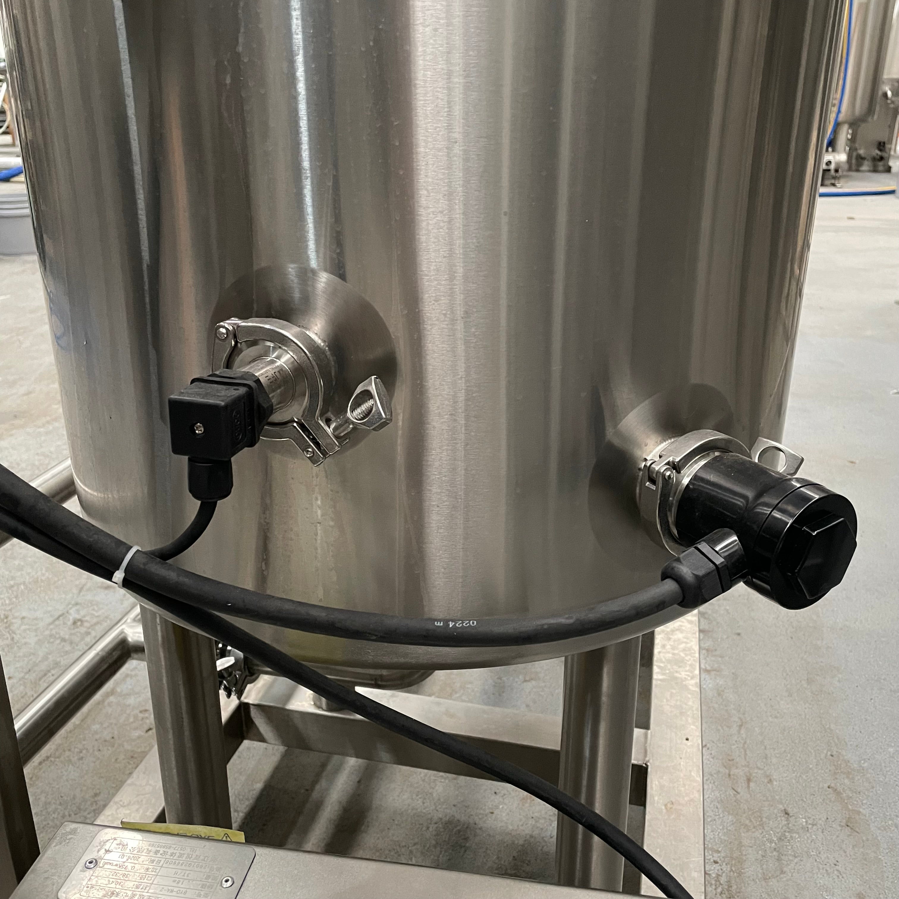CIP 100L Heating element external