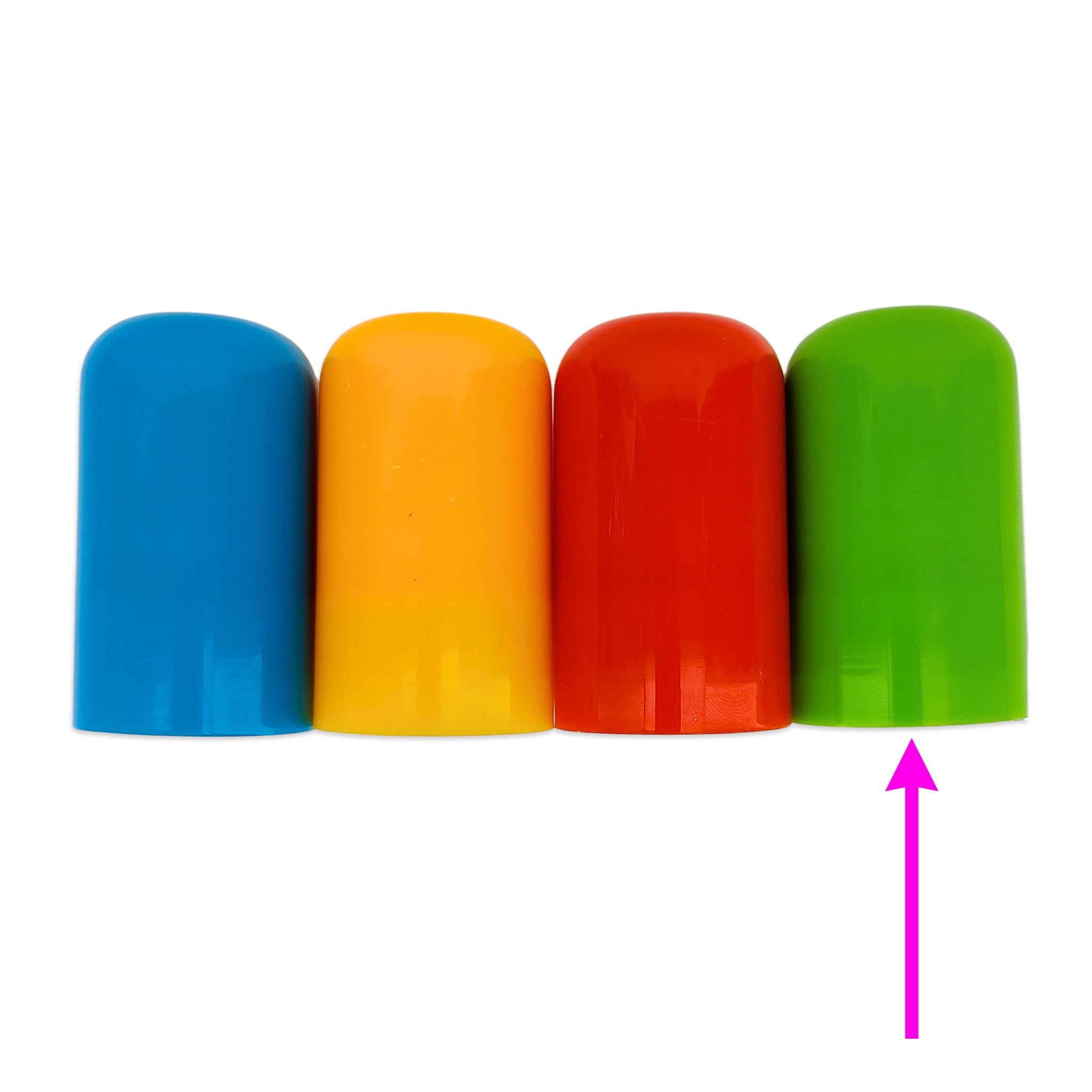 Four colorful cylindrical caps in blue, yellow, red, and green, arranged in a row on a white background with a pink arrow pointing to the green cap.