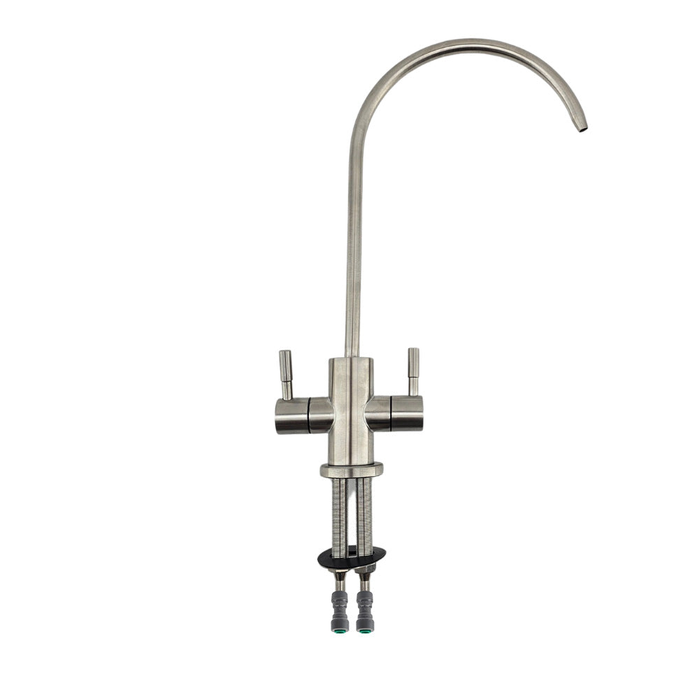 This 2 outlet chrome plated brass tap is suitable for cold filtered water, carbonated water, or ambient temperature water. 