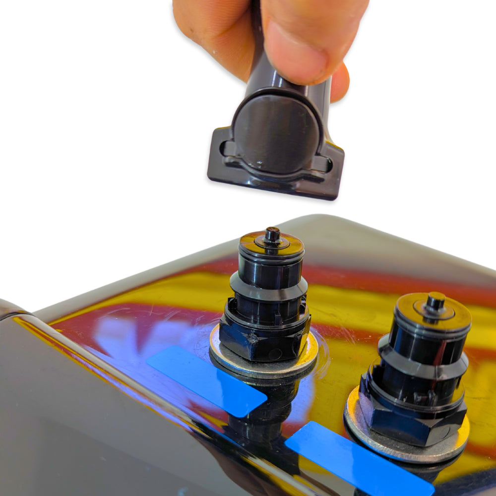 Close up of attach Blue Cooling side with KegLand JoinTech Dry Break Hosing.