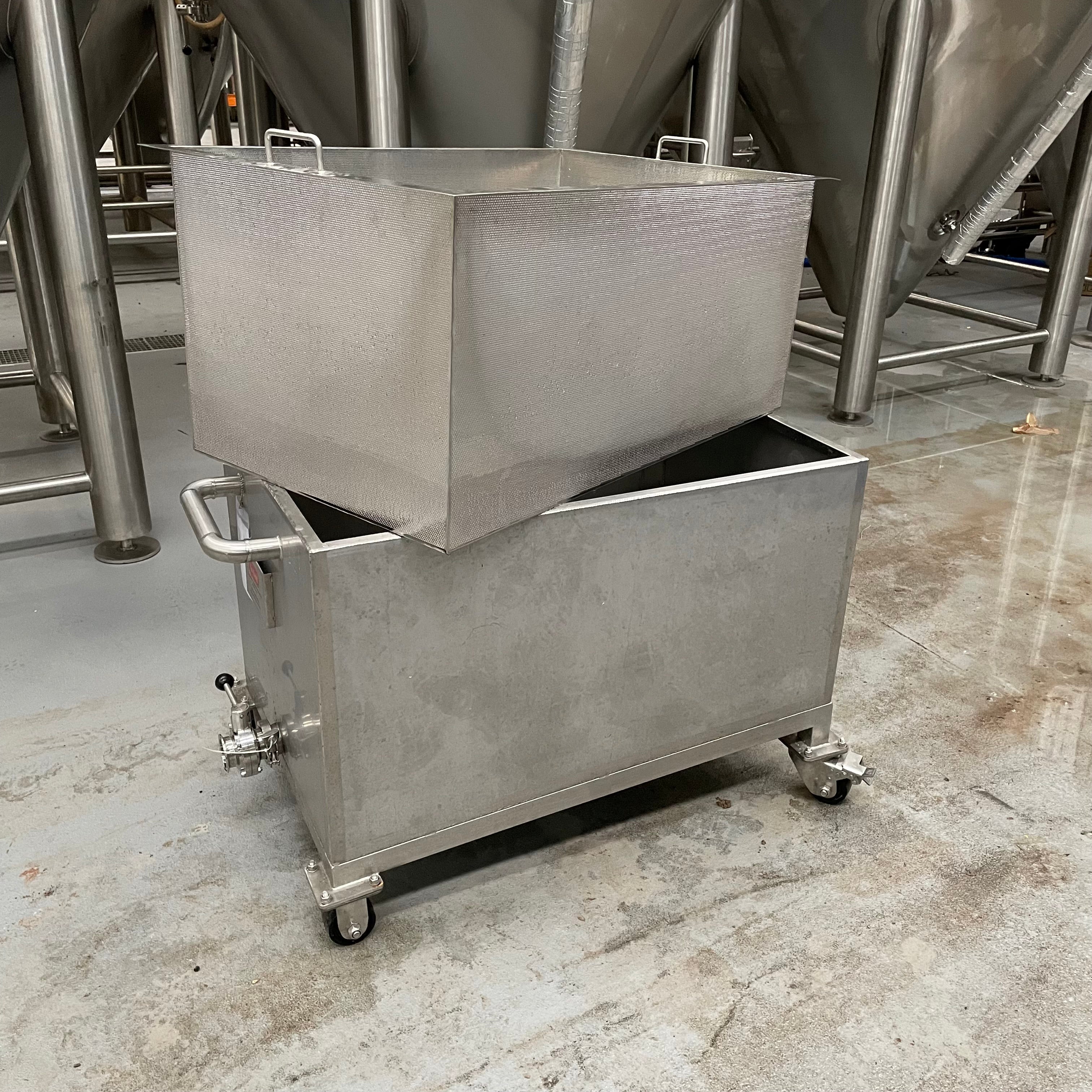 Trub Bin with removable filter cage